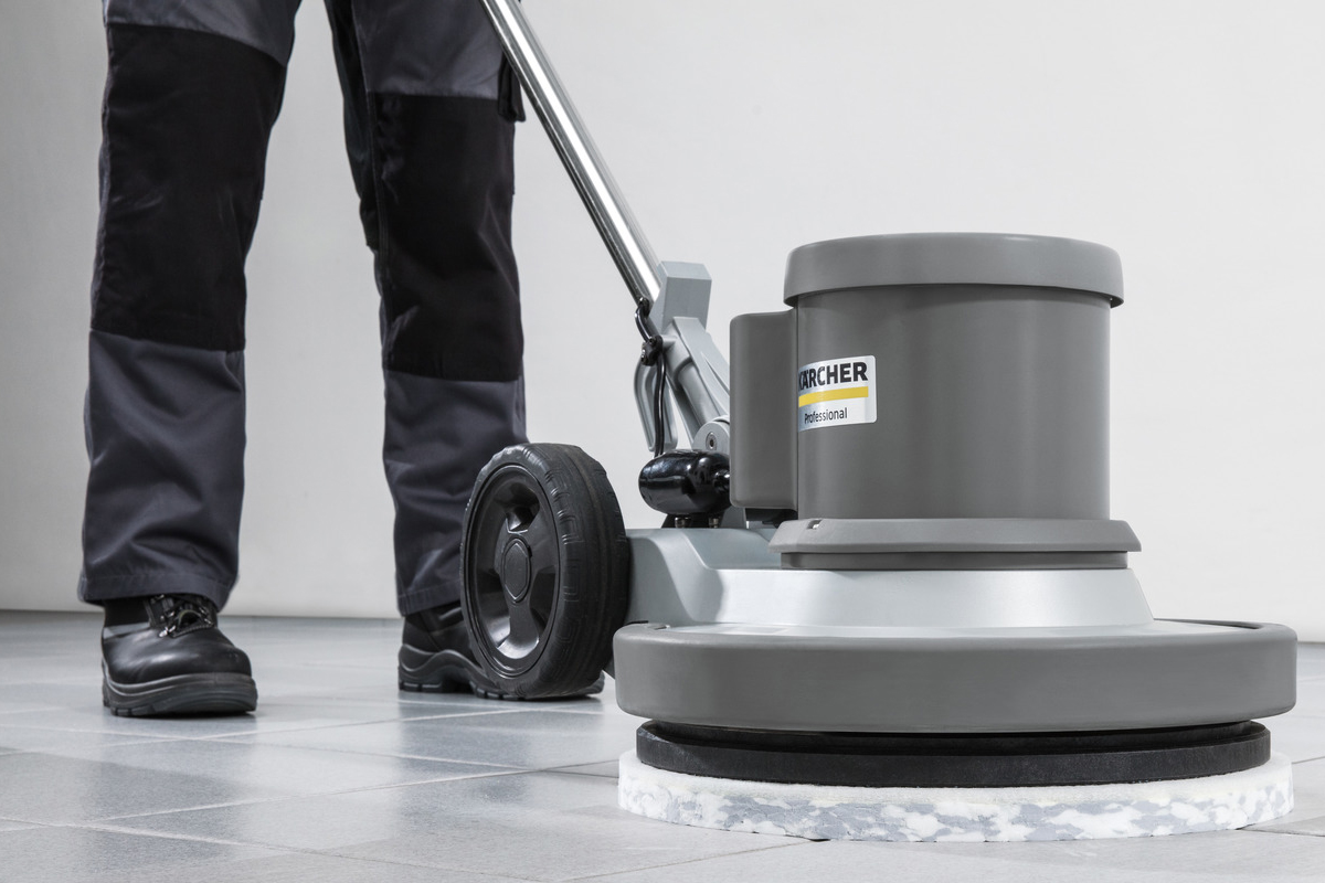 Profesionální, automatický jednokotoučový stroj Karcher BDS 43/150 C Classic