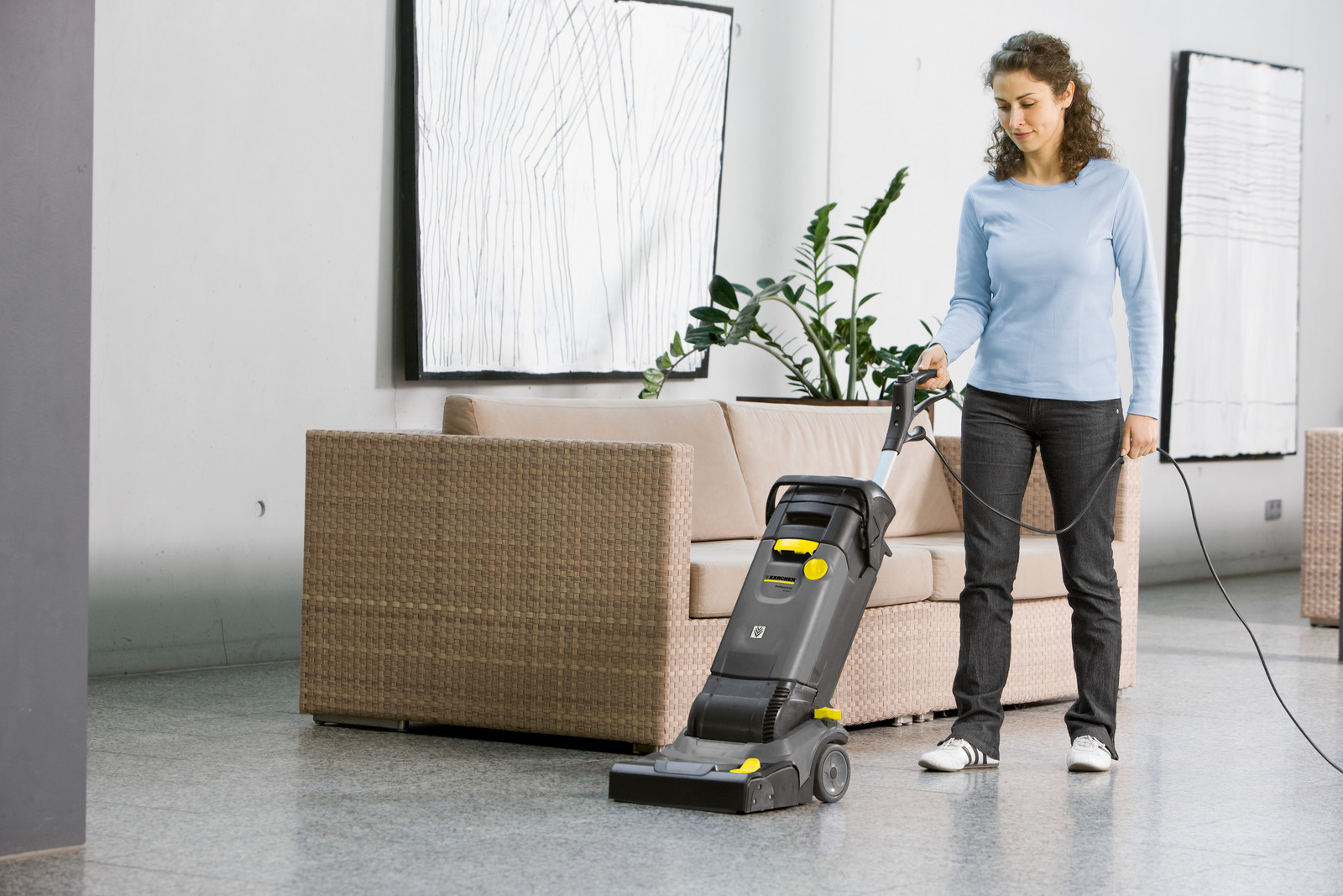 Mycí stroj Karcher BR 30/4 C - tlak 10x vyšší než při ručním čištění
