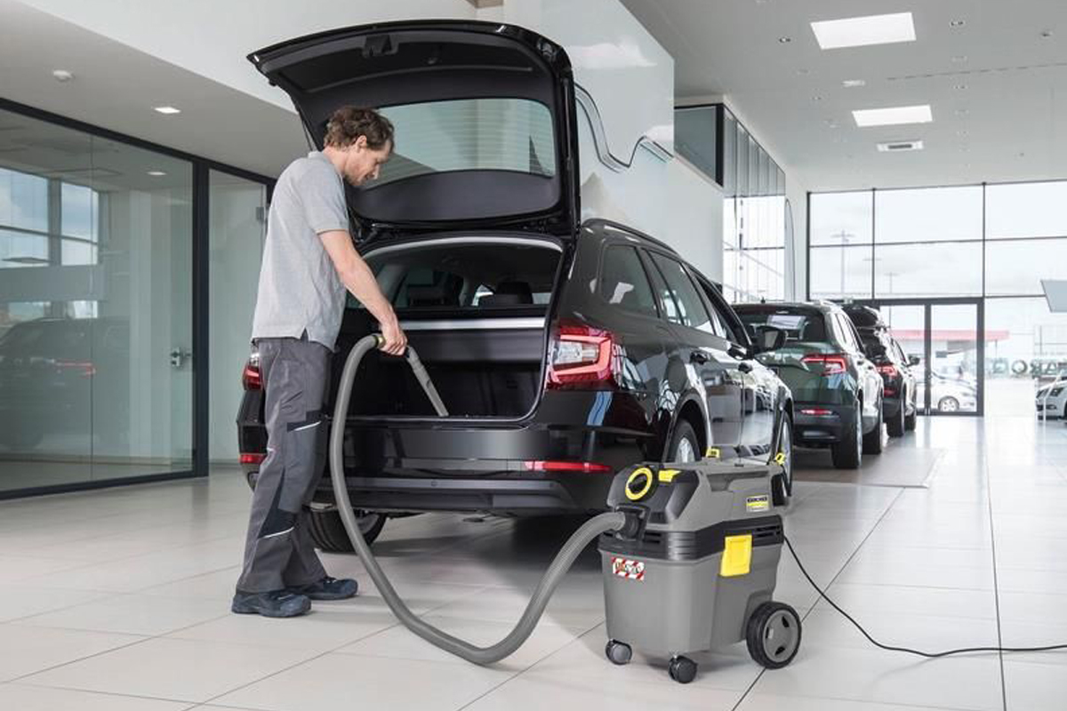 Vysavač Karcher NT - využití v dílně