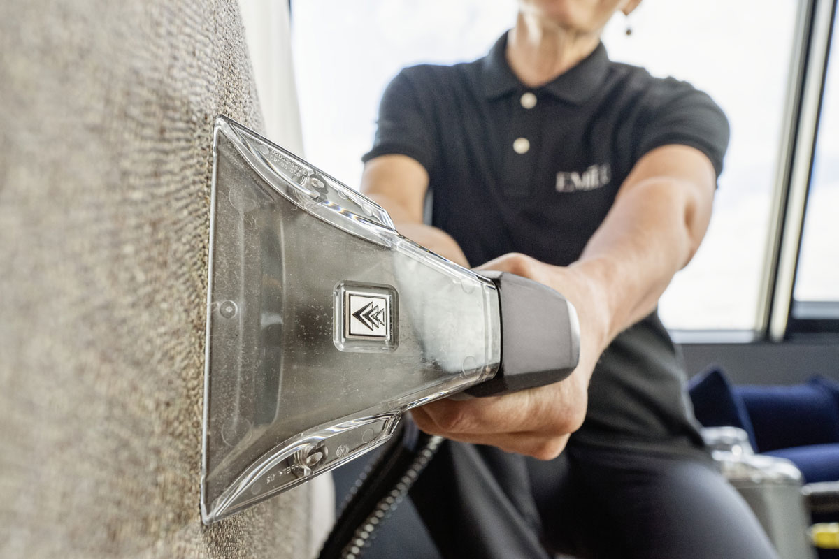 Odkurzacz Karcher Puzzi 10/1 - czyszczenie ekstrakcyjne