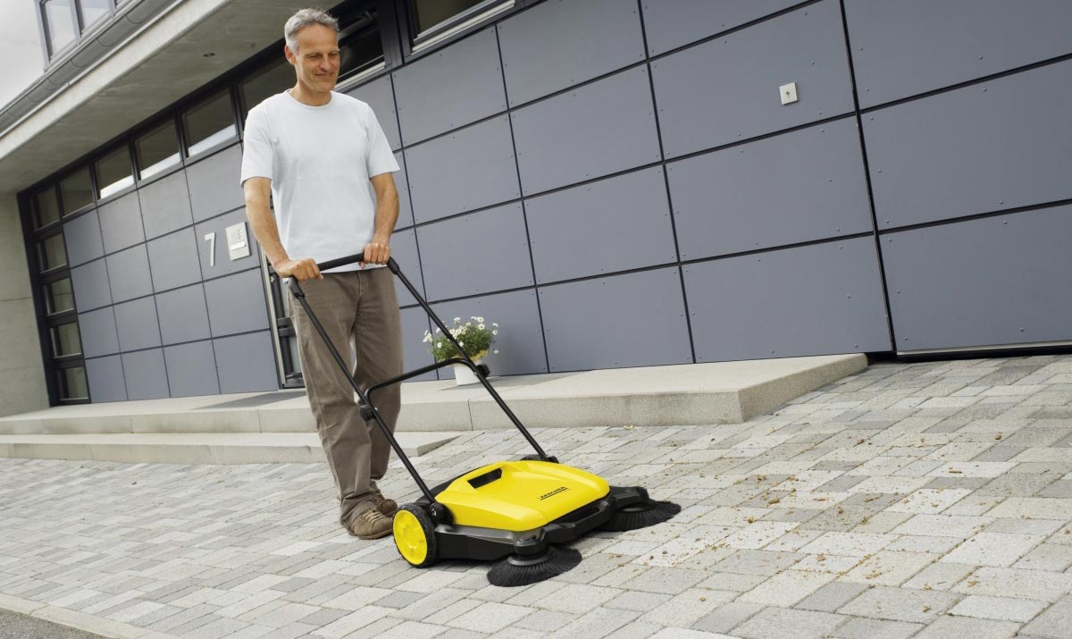 Kartáč určený pro zametací stroje Karcher zametání domácím zametacím strojem