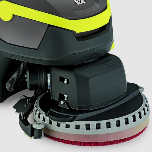 Profesjonalna szorowarka automatyczna prowadzona ręcznie BD 38/12 C Bp Pack firmy Karcher: Technika głowicy ze szczotkami tarczowymi zawsze niezawodna Profesjonalna szorowarka automatyczna prowadzona ręcznie BD 38/12 C Bp Pack firmy Karcher: Technika głowicy ze szczotkami tarczowymi zawsze niezawodna