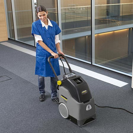 Profesionální, kompaktní zařízení pro základní čištění BRC 30/15 C od firmy Karcher: Vysoký výkon Profesionální, kompaktní zařízení pro základní čištění BRC 30/15 C od firmy Karcher: Vysoký výkon