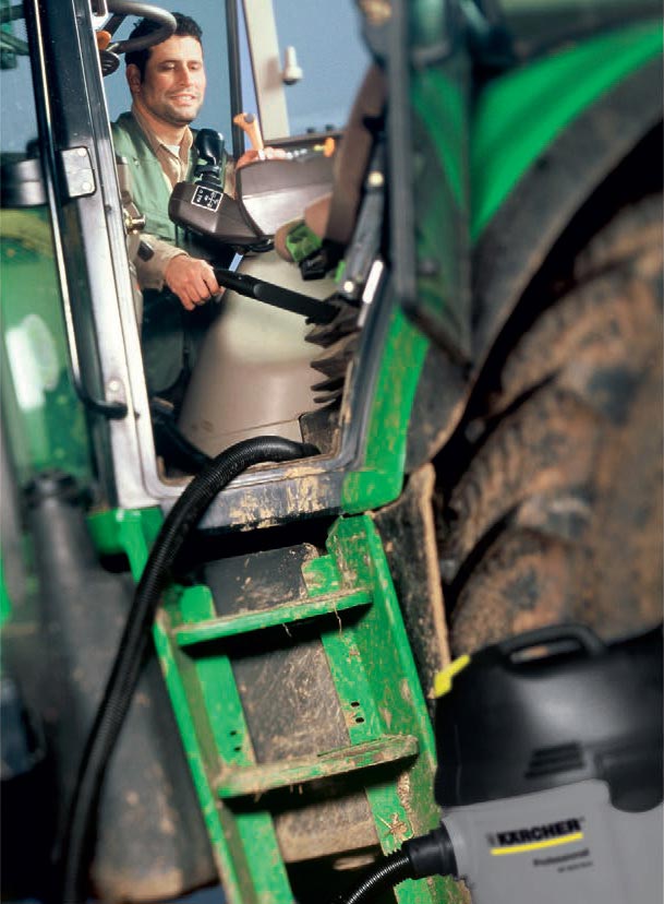 Vysavač Karcher NT 65/2 při práci