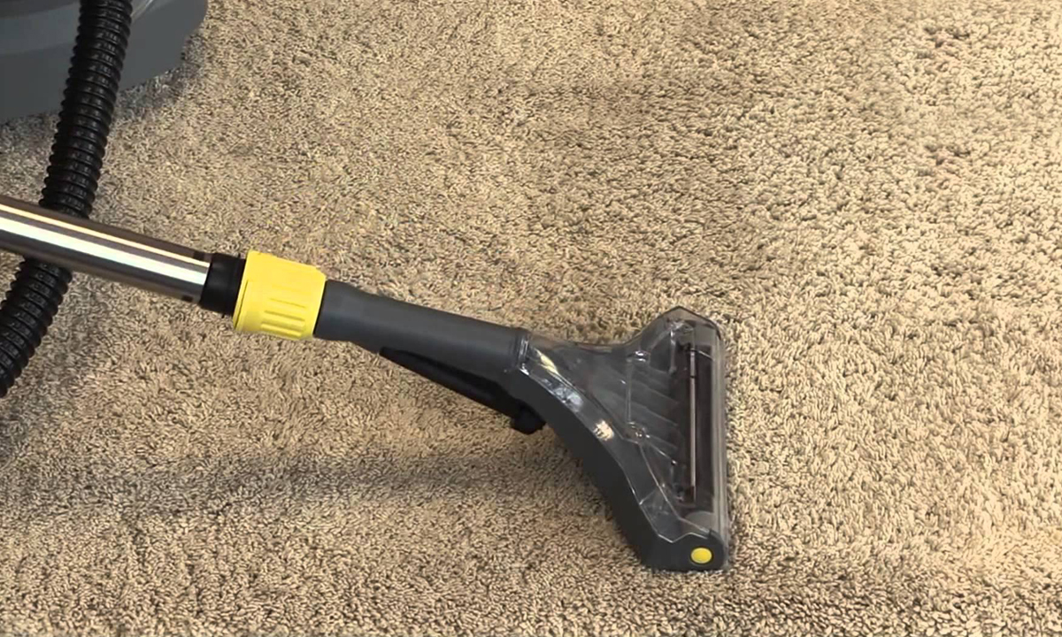 Karcher Puzzi 30/4 - čištění koberců