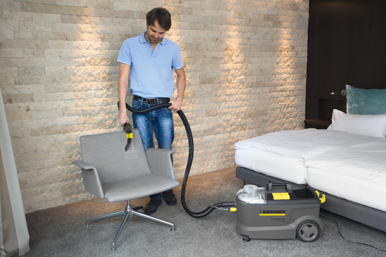 Karcher Puzzi 10/1 - pranie tapicerki meblowej